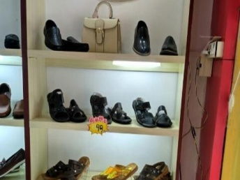 世尊鞋業(yè)廣州品牌折扣工廠店 一站式重慶服裝鞋帽箱包購物體驗